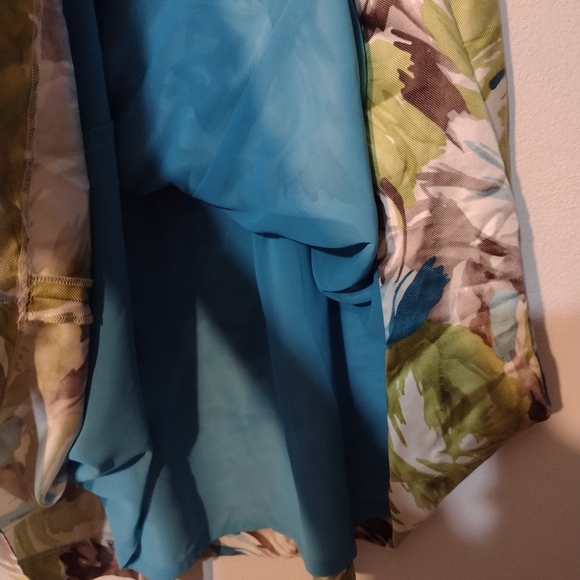 Talbots 10p silk skirt, lined, blue water colored print - Picture 5 of 7